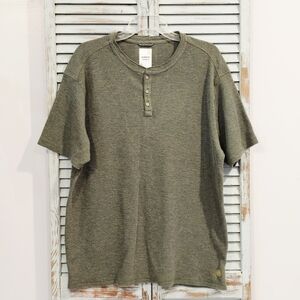 SOLARIS OUTDOORS Mens XL Olive Green Waffle Knit Short Sleeve Henley Shirt EUC